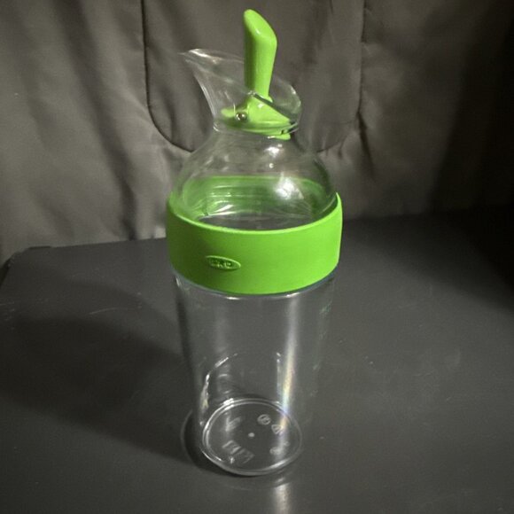 OXO Good Grips 12 oz. Salad Dressing Shaker Dispenser Green Top - Picture 1 of 12